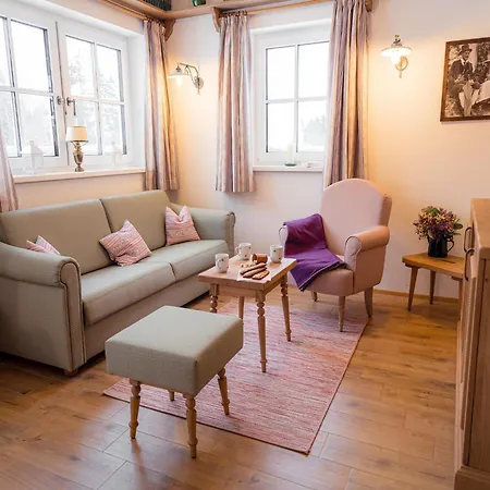 펜션 In Grundlsee Near Slopes *