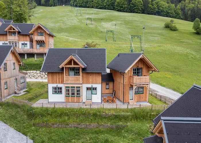 In Grundlsee Near Slopes Holiday home