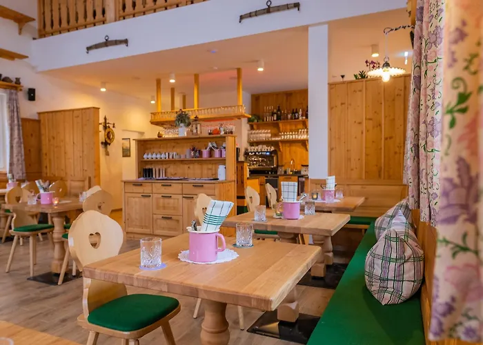 In Grundlsee Near Slopes * 그룬들시